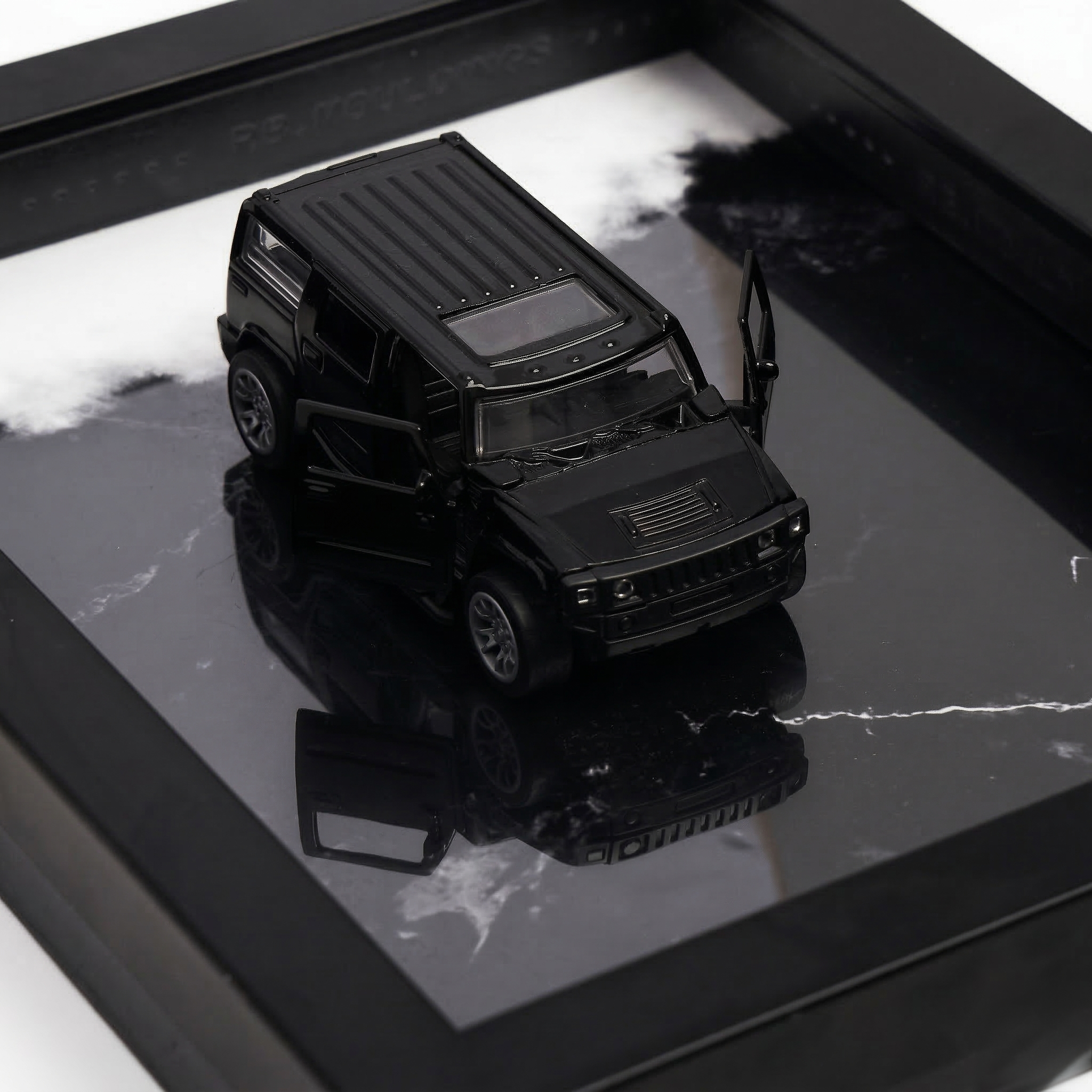Hummer 3D car frame featuring 1:32 metal diecast car model